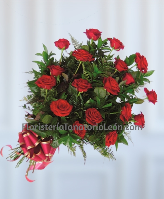 Ramo floral funerario de 18 rosas rojas