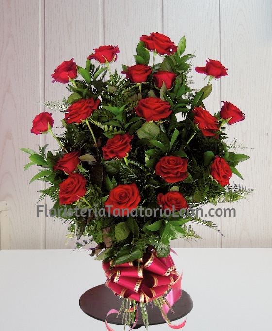 Ramo Funerario 18 Rosas rojas