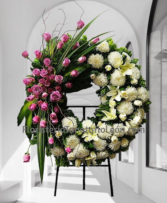 Corona funeraria diseño rosa y blanco para tanatorios con envio urgente